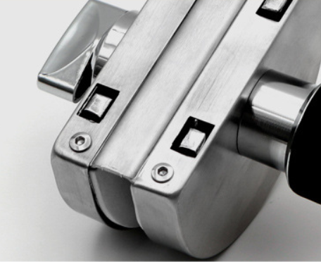 ZM228 Glass Door Lock | SS Backplate | Zn Cylinder | Brushed - Image 4